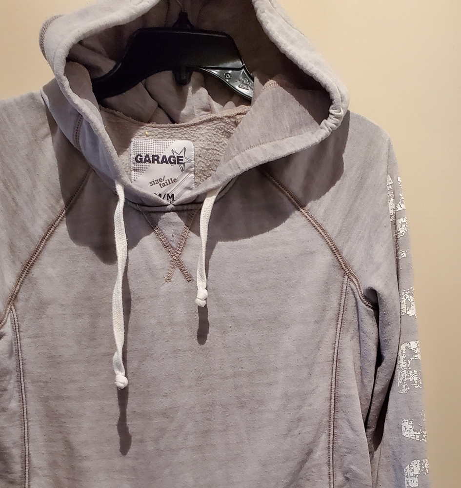 🔥$5 SALE!  Garage soft pullover hoodie sz M